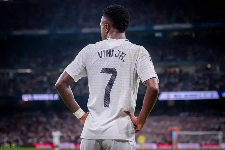 她通过个人 她通过个人